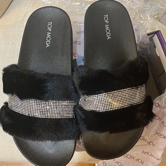Top Moda Rhinestone slipper - Picture 4 of 6